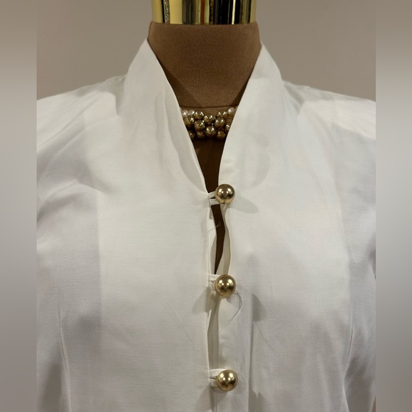 Willow Ridge Vintage Cream Button Down Pointed Hem Gold Buttons Blouse Sz 10 - Picture 4 of 16